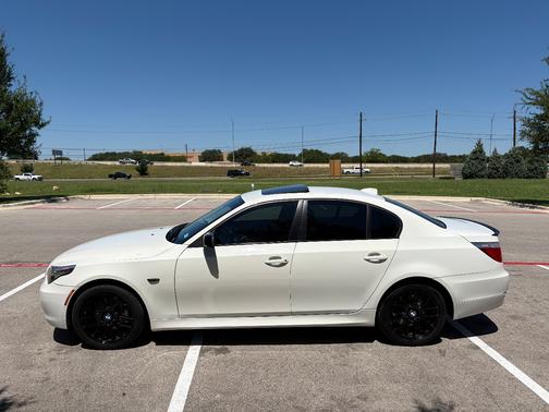 White 2008 BMW 528 i