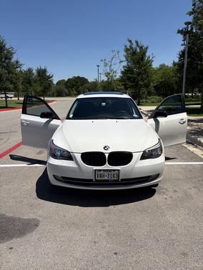 White 2008 BMW 528 i