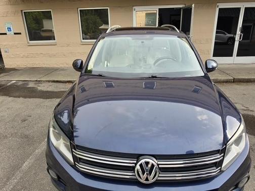 Blue 2012 Volkswagen Tiguan S