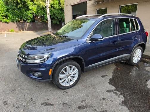 Blue 2012 Volkswagen Tiguan S