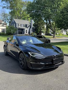 Black 2022 Tesla Model S Long Range
