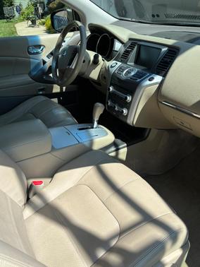 Beige 2013 Nissan Murano SL