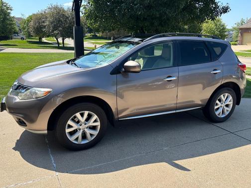 Beige 2013 Nissan Murano SL