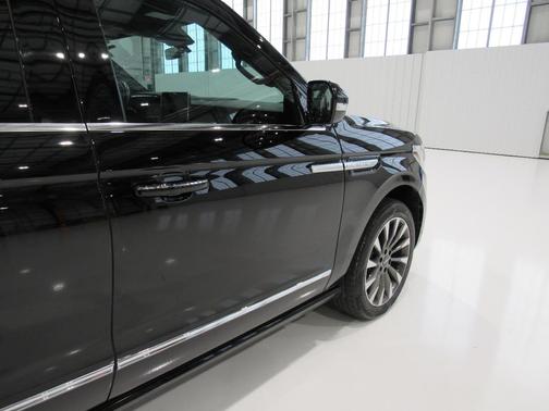 Black 2021 Lincoln Navigator Reserve