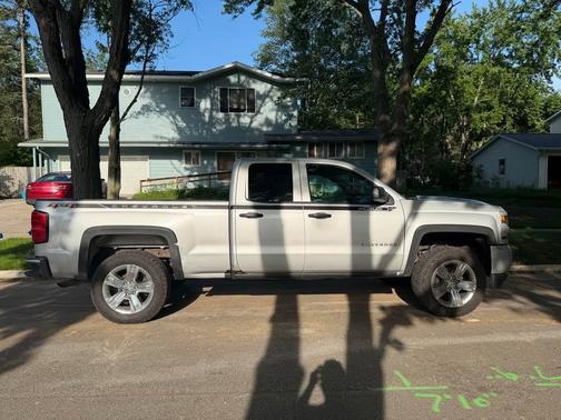 Silver 2017 Chevrolet Silverado 1500 Custom