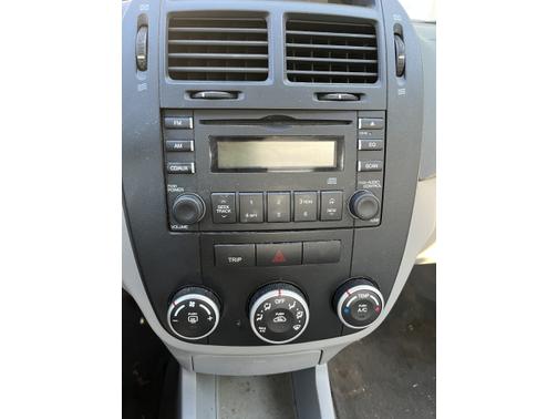 Photo 5 of 7 of 2008 Kia Spectra LX