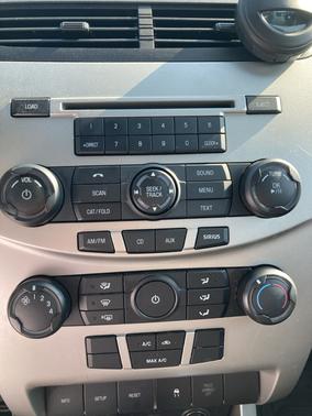 Silver 2010 Ford Focus SE