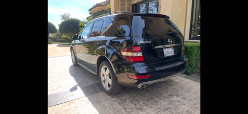 Black 2011 Mercedes-Benz M-Class ML 350