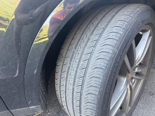 Black 2023 Porsche Cayenne Cayenne Platinum Edition