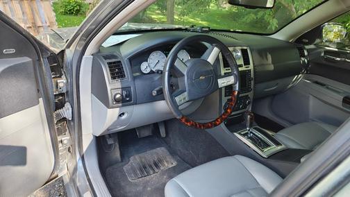 Gray 2006 Chrysler 300C Base