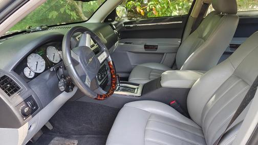 Gray 2006 Chrysler 300C Base