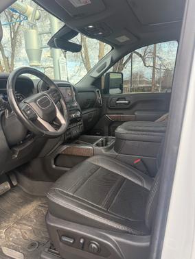2023 GMC Sierra 2500 Denali