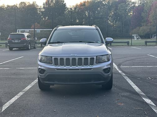Silver 2016 Jeep Compass Latitude