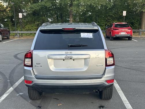 Silver 2016 Jeep Compass Latitude