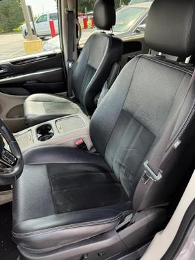 Gray 2018 Dodge Grand Caravan SXT