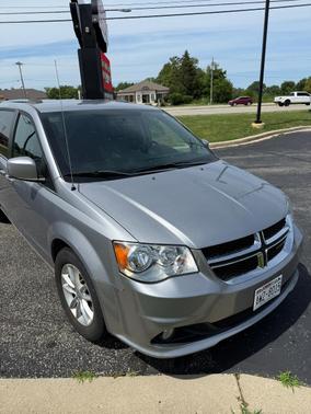 Gray 2018 Dodge Grand Caravan SXT