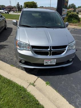 Gray 2018 Dodge Grand Caravan SXT