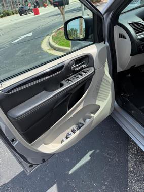 Gray 2018 Dodge Grand Caravan SXT
