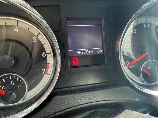 Gray 2018 Dodge Grand Caravan SXT
