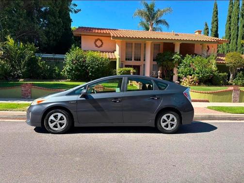 Gray 2013 Toyota Prius Two
