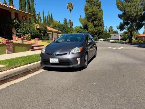 Gray 2013 Toyota Prius Two
