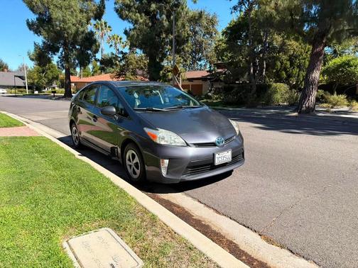 Gray 2013 Toyota Prius Two