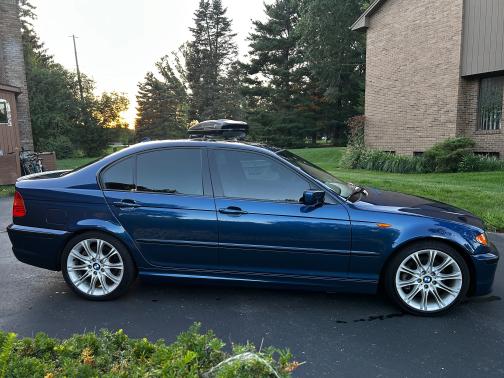 2005 BMW 330 i
