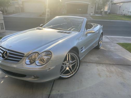 Photo 2 of 11 of 2005 Mercedes-Benz SL-Class SL500 Roadster