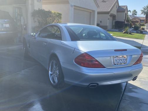 Photo 3 of 11 of 2005 Mercedes-Benz SL-Class SL500 Roadster