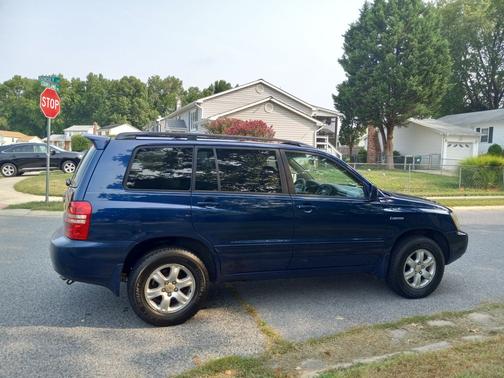 2001 Toyota Highlander Base