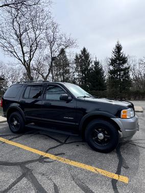 2004 Ford Explorer XLS