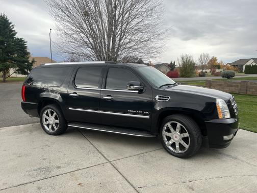2010 Cadillac Escalade ESV Luxury