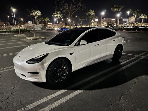 2023 Tesla Model 3 Performance