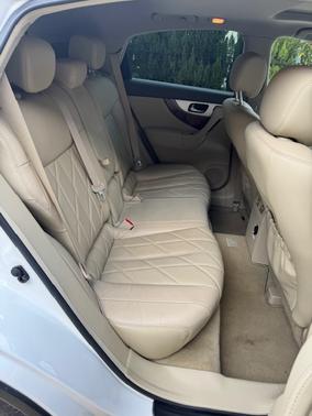 2015 INFINITI QX70 Base