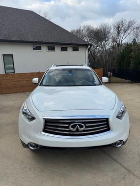 2015 INFINITI QX70 Base