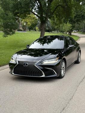 Black 2019 Lexus ES 300h Ultra Luxury