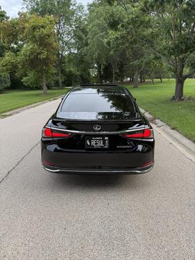 Black 2019 Lexus ES 300h Ultra Luxury