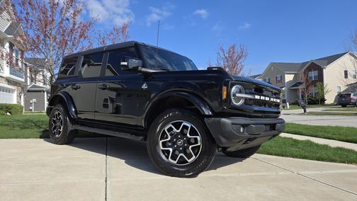 2023 Ford Bronco Outer Banks