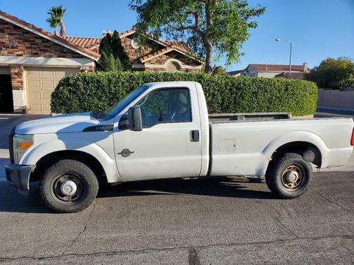 White 2011 Ford F-250 XL