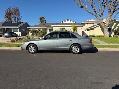 2000 Toyota Avalon XL
