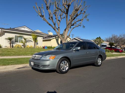 2000 Toyota Avalon XL
