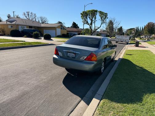 2000 Toyota Avalon XL