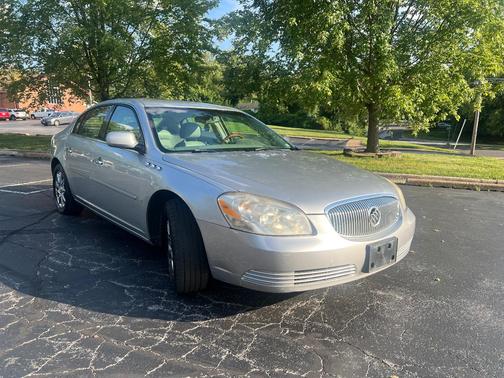 Silver 2008 Buick Lucerne CXL