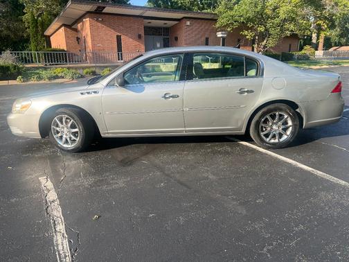 Silver 2008 Buick Lucerne CXL