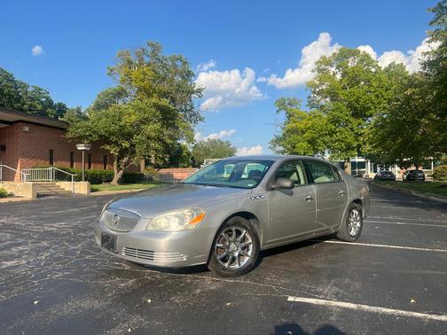 Silver 2008 Buick Lucerne CXL