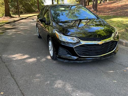 Black 2019 Chevrolet Cruze LS