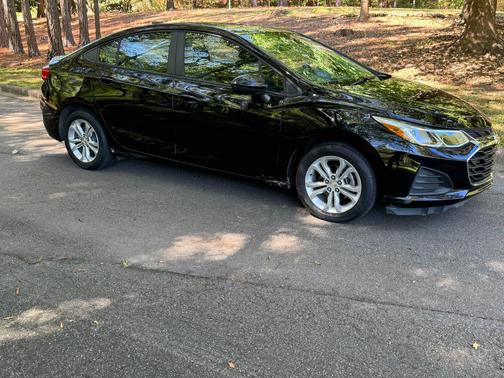Black 2019 Chevrolet Cruze LS