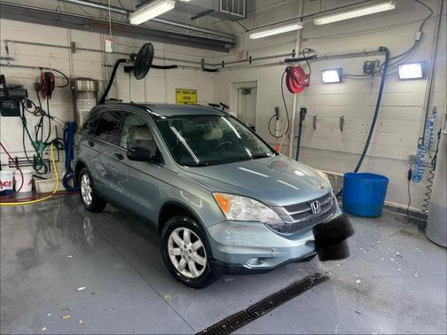 Beige 2011 Honda CR-V SE