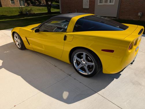 2006 Chevrolet Corvette Base