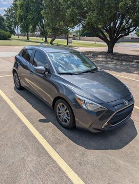 2020 Toyota Yaris LE